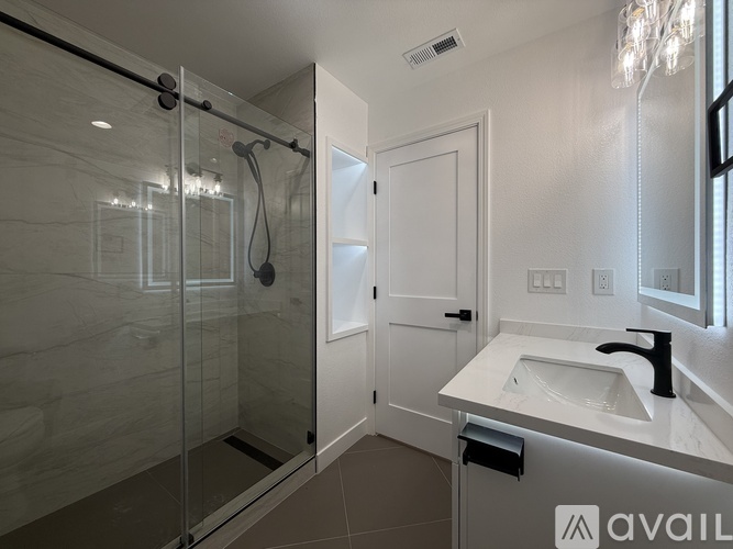 27733 Dickens Avenue, Unit C Rental photo 4
